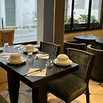 Hotel Eiffel Rive Gauche