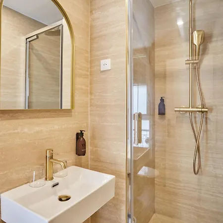 Hotel Eiffel Rive Gauche