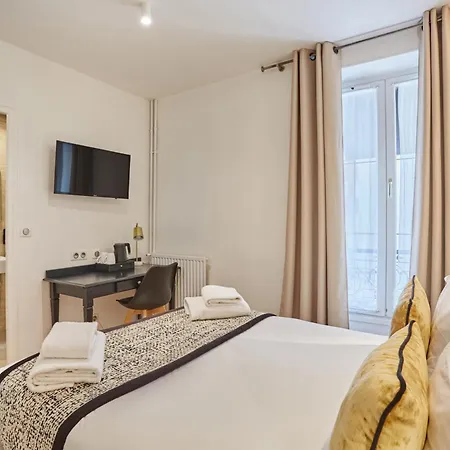 Hotel Eiffel Rive Gauche 3*