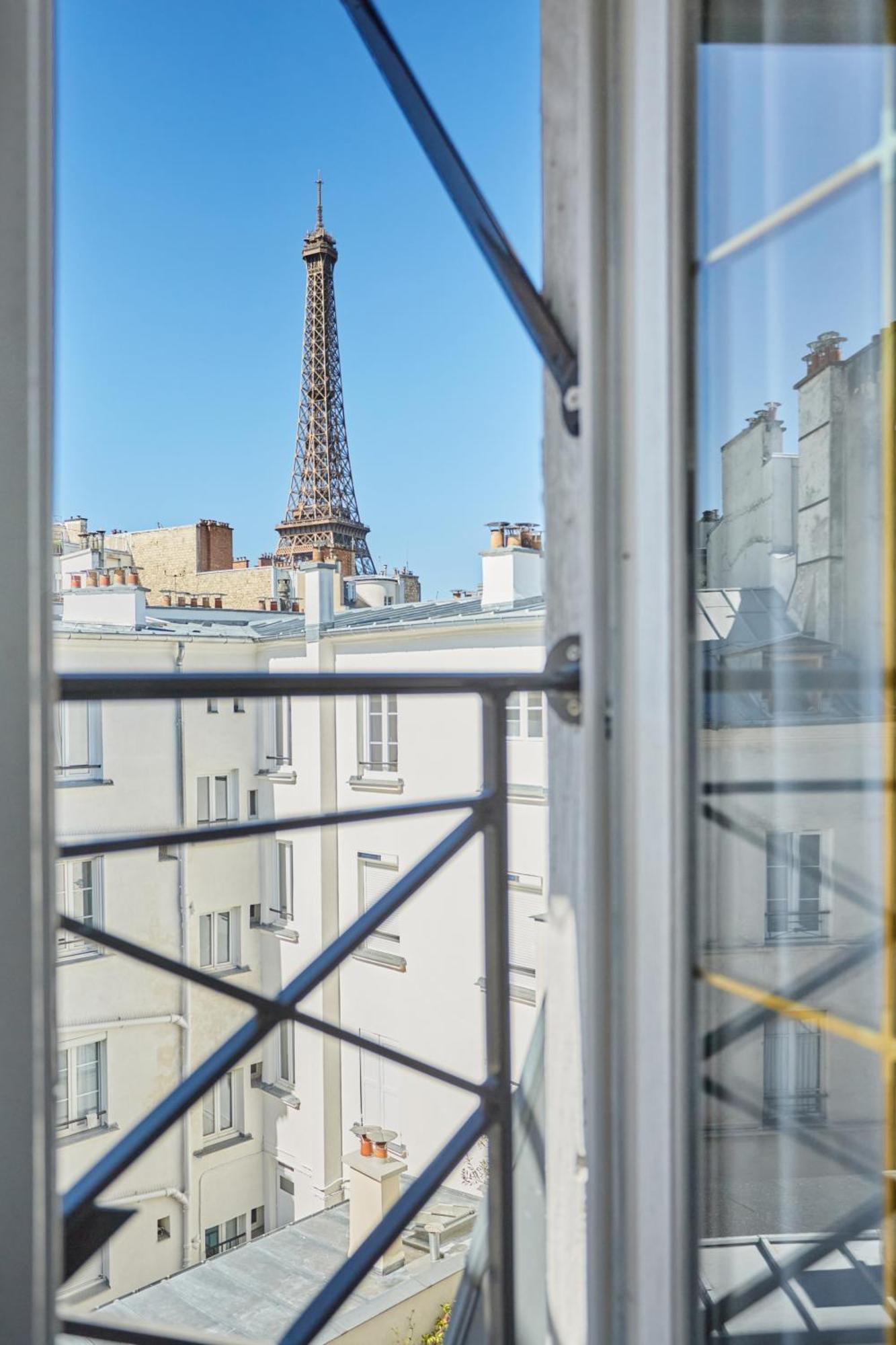 Eiffel Rive Gauche Parigi